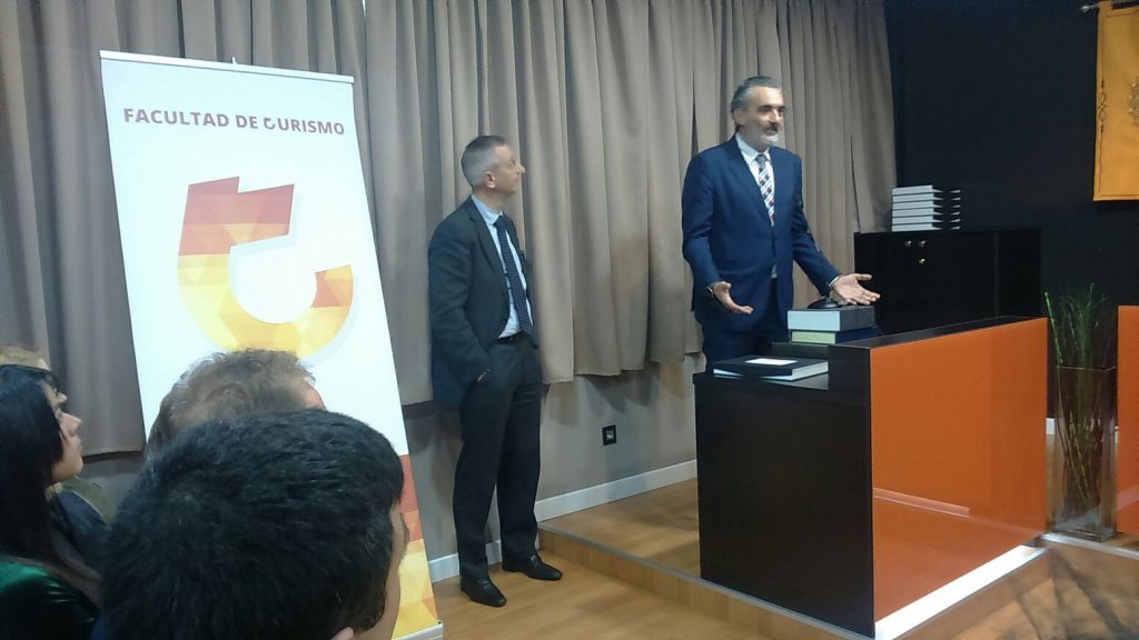 Luis Callejon Suñe y Francisco Moro durante la recepción
