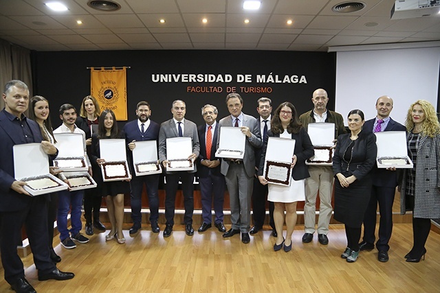 Entrega distinciones de honor por la Facultad de Turismo de Málaga