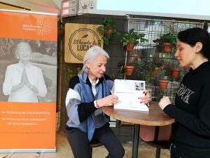 Firma del libro El Arte del Ayuno de Buchinger Wilhelmi