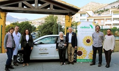 Vehículo asistencial entregado a CUDECA por La Cala Resort y socios de Golf