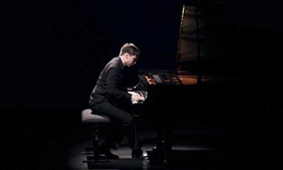 Galardonado pianista Aleksandr Kliuchko